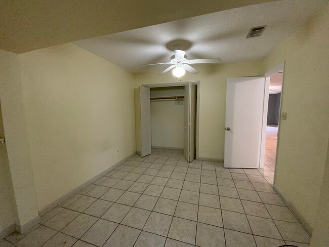 Photo - 223 Indian Oaks Dr