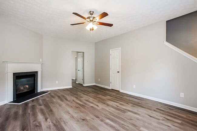 Photo - 444 Village Bluff Dr