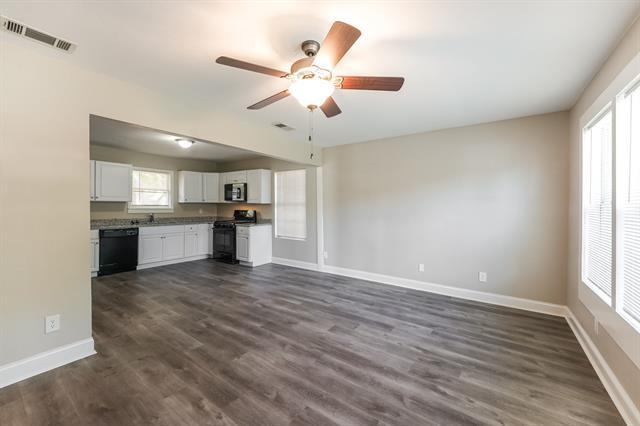 Photo - 102 E Barton St