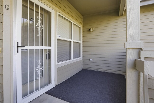 Photo - Large Two Bedroom Condo in Aurora Unit G