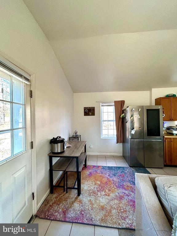 Photo - 208 Telegraph Rd