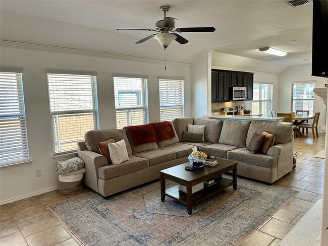 Photo - 3003 Rosemount Ln