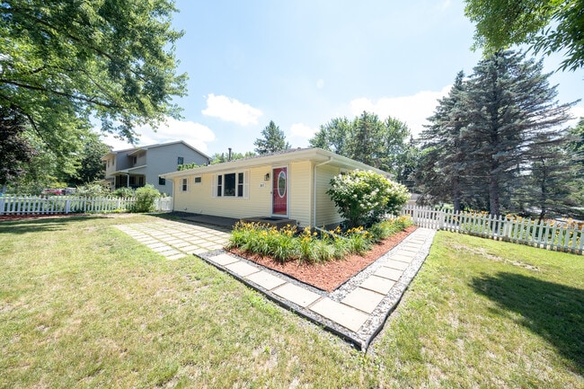 Photo - 2817 W 109th St House