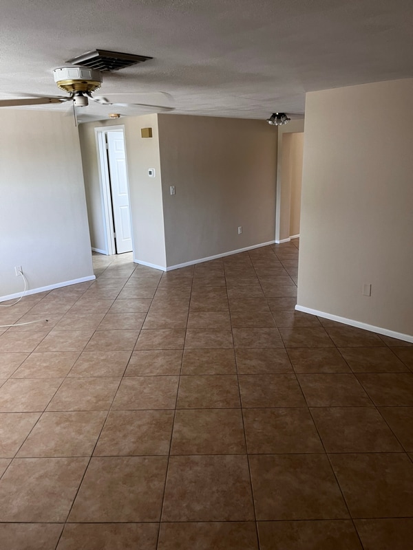 Building Photo - 7434 Ashwood Dr Rental