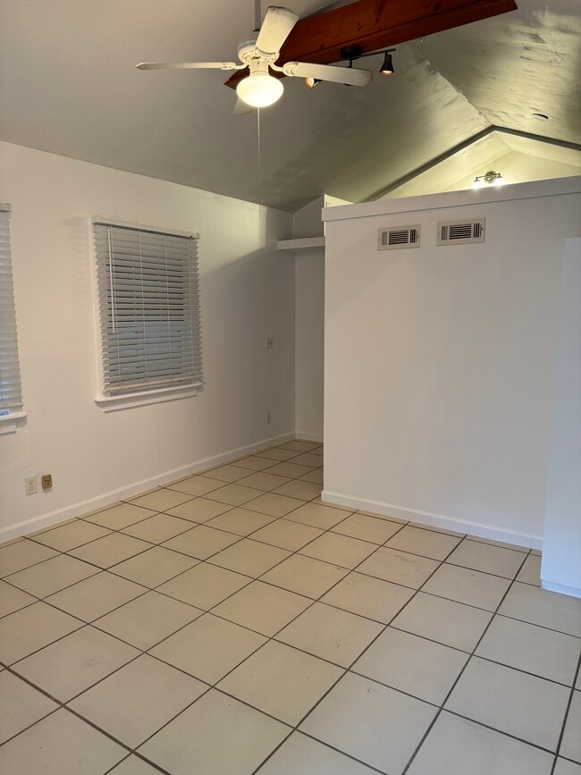 Photo - 922 Eaton St Unit 922C