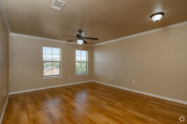 LIVING ROOM - Huntington Beaumont