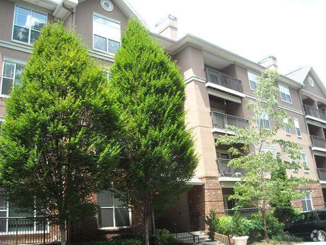 Building Photo - 5559 Glenridge Dr Unit 1104 Rental