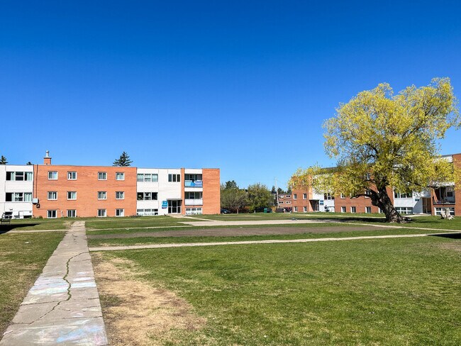 Photo - Greystone Court