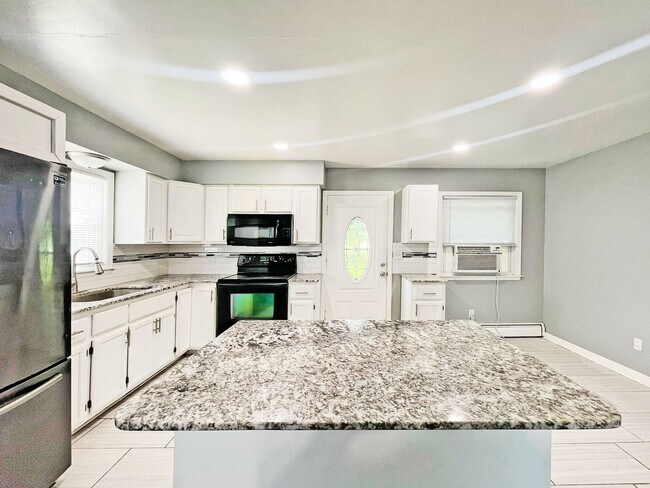 Photo - 7515 Cloman Way E Unit A