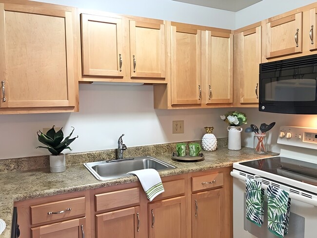 Photo - Williamsburg Village