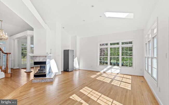 Photo - 14216 Cervantes Ave