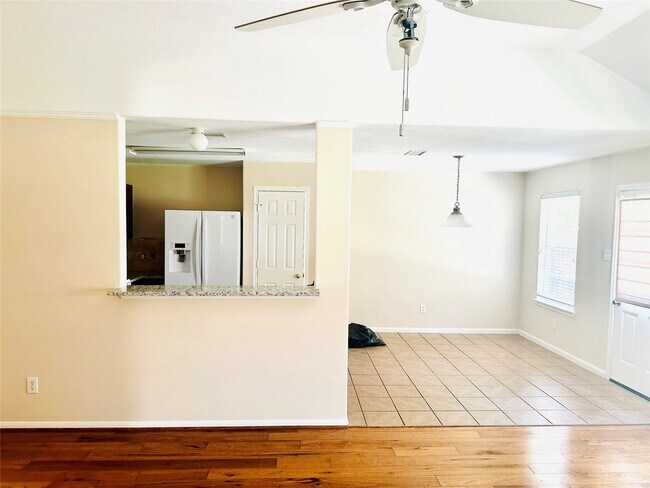 Photo - 25330 Barmby Dr