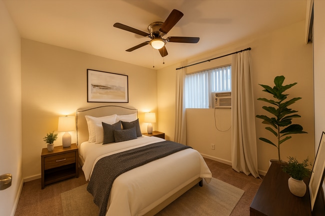 Photo - 10014 River St