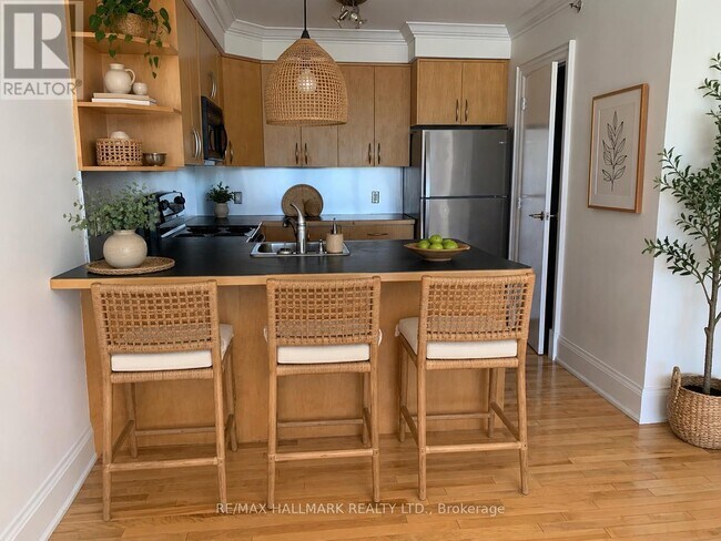 Photo - 2151 Danforth Ave Unit 301