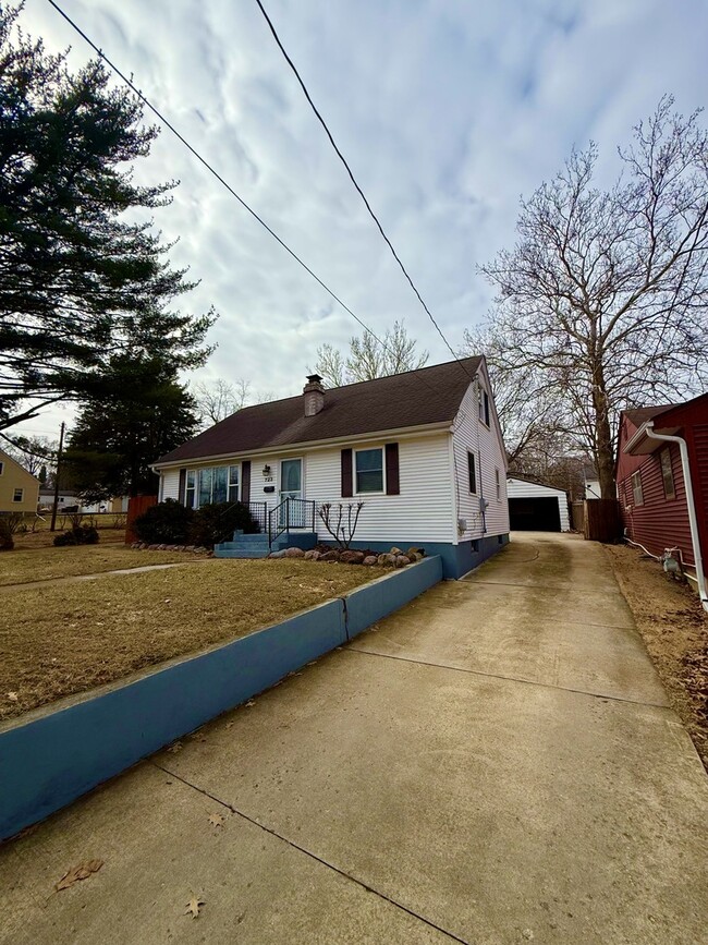 Photo - 723 Glendale Ave