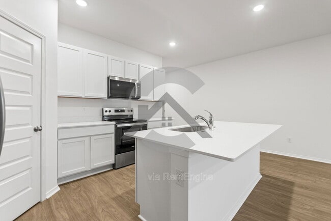 Photo - 112 E Sunbelt Ct