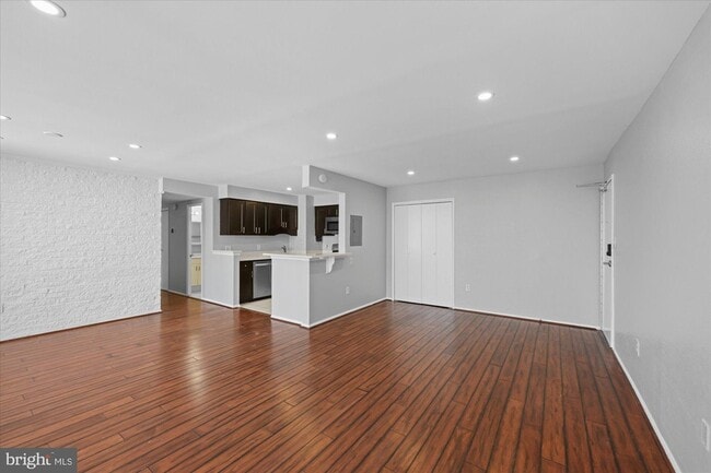 Photo - 4 S Van Dorn St Unit 204