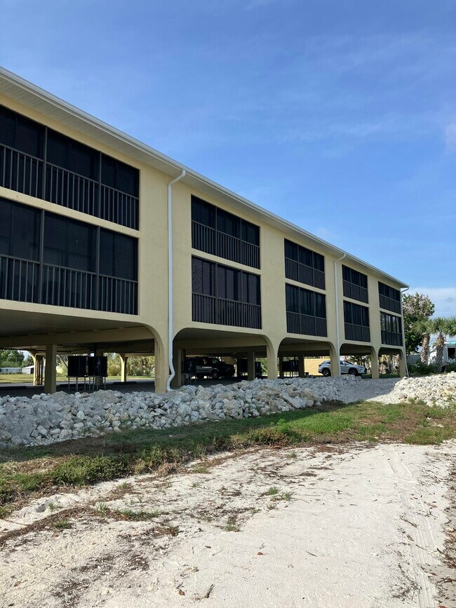Photo - 14459 River Beach Dr Unidad D225 Rental