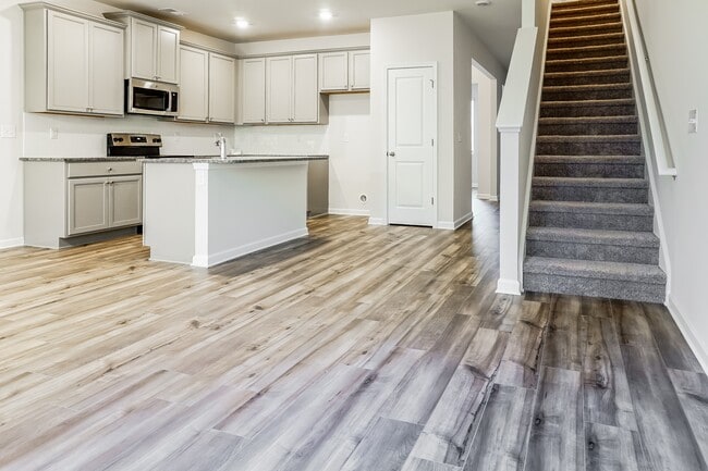 Photo - 2851 Saratoga Lake View