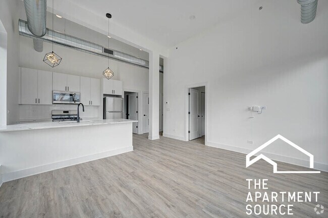 Building Photo - 4735 N Western Ave Unit 203 Rental