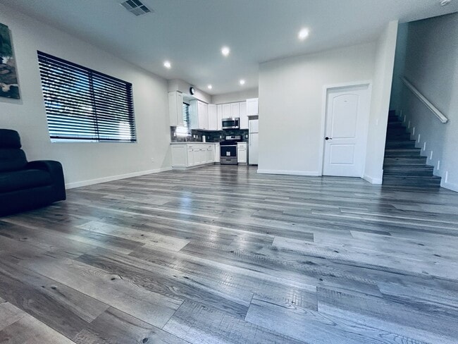 First Floor - 13859 Valerio St