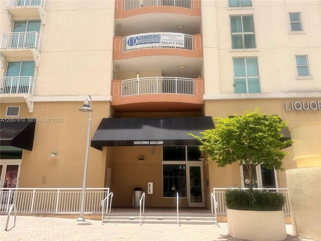 7290 SW 90th St Unit 207