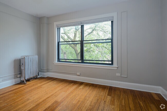 Studio - 290SF