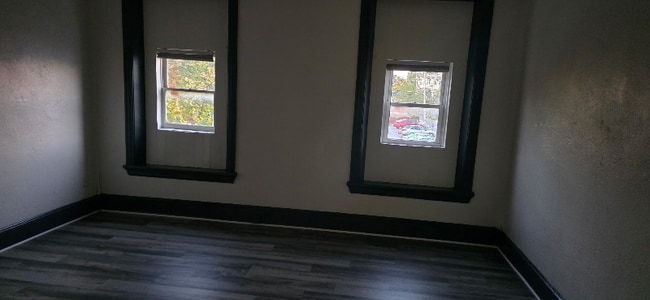 Photo - 227 Hummel St