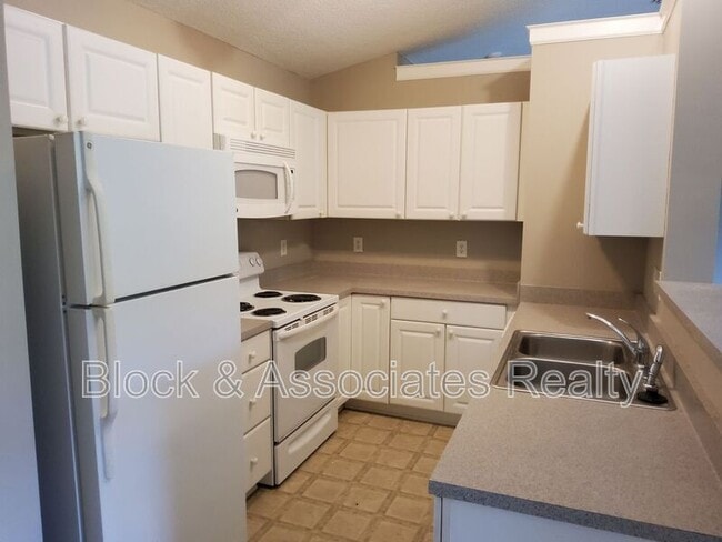 Photo - 532 Scholastic Ct