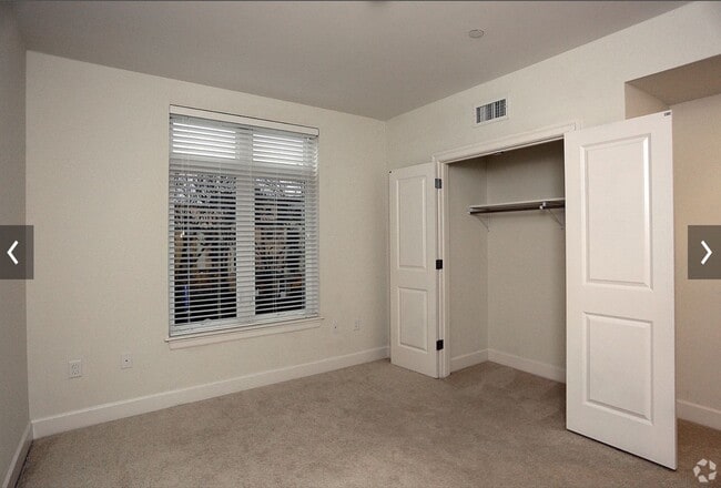 Photo - 4 Cameron Ave Unit 4