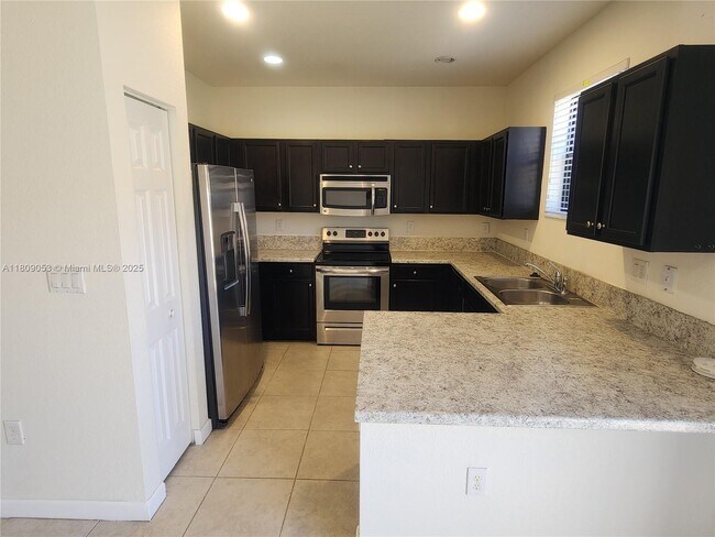 Photo - 3750 SE 3rd St