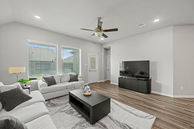 Photo - 30319 Tall Fescue Dr