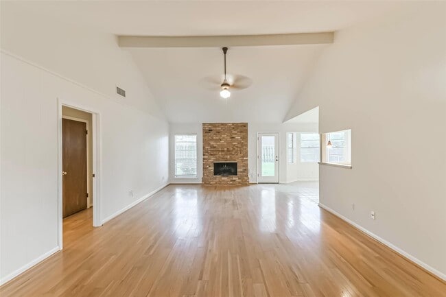 Photo - 8419 Stroud Dr