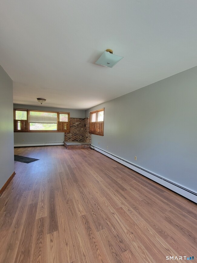Photo - 18 Parsonage Rd Unit Floor 1