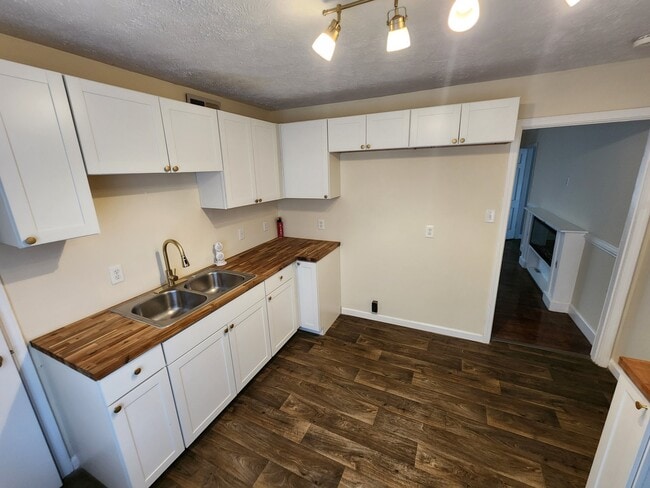1110 W Rowan St Unit 2