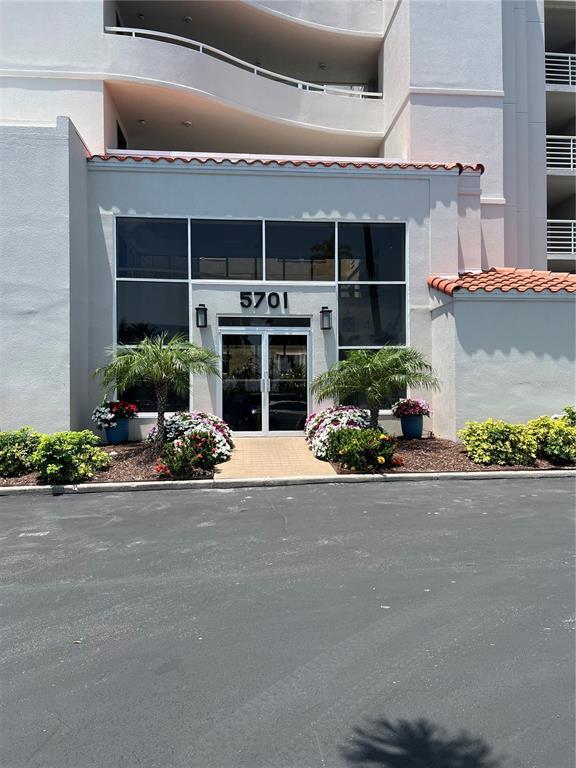 5701 Bahia Del Mar Cir N Unit 508