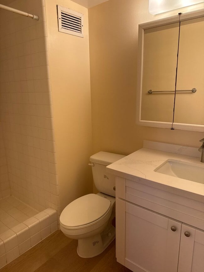 Photo - Two bedroom Kahala Towers Unit A1304