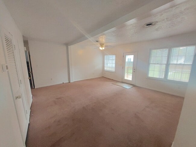 Photo - 431 Seaboard Ave