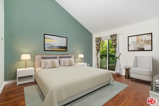 Building Photo - 5955 W 8th St Unit 105 Rental