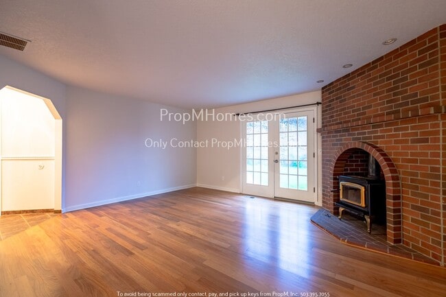 Photo - Three Bedroom Plus Bonus In West Linn - Sunset!