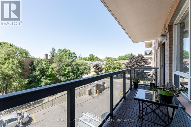 Photo - 1818 Bayview Ave Unité 401