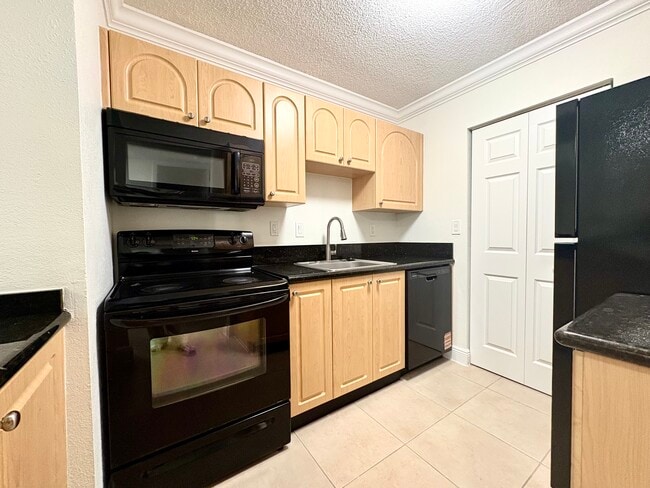 Photo - 10755 SW 108th Ave Unit 103
