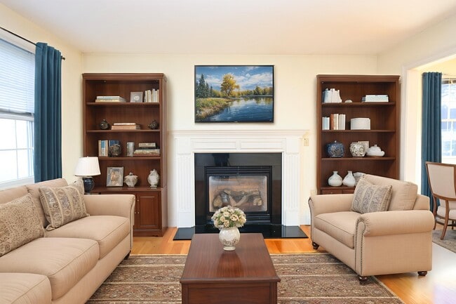 Photo - 370 Franklin St