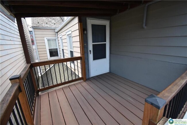 Photo - 215 Cattell St Unit 2nd Floor