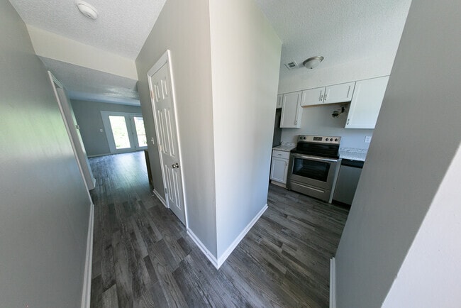 Photo - 823 Broad St