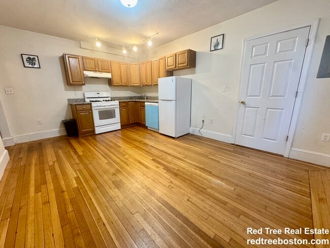 Photo - 1615 Commonwealth Ave Unit 11