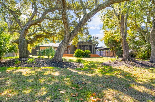 Photo - 774 Creekside Dr