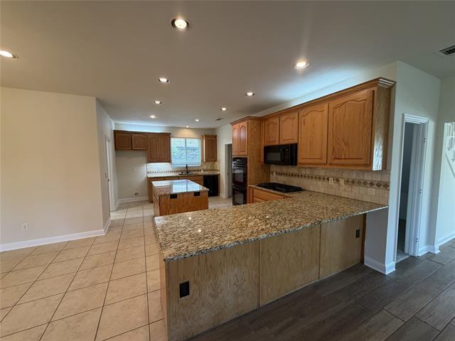 Photo - 1001 Meadow Creek Dr
