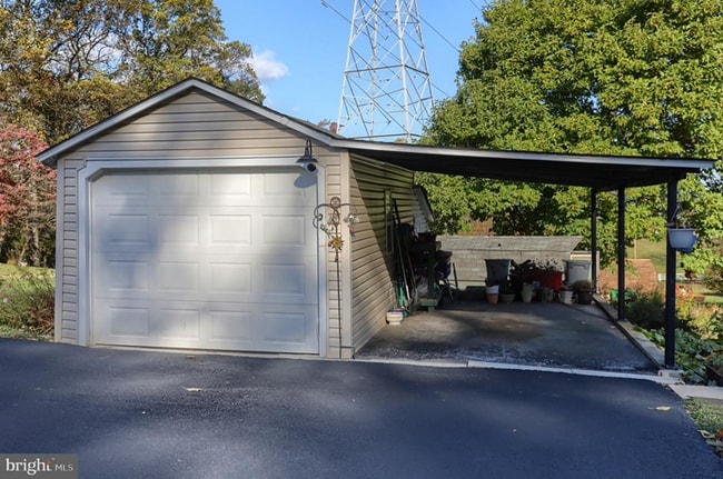 Photo - 261 Rexmont Rd