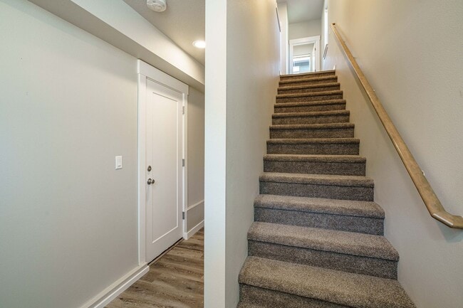 Photo - Move In Ready 3 Bedroom 2.5 Bathroom - Convenient Camas Location